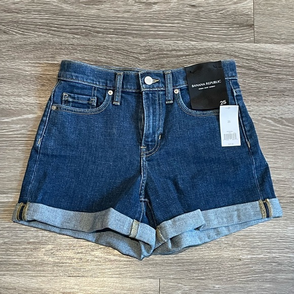 Banana Republic Pants - NWT Banana Republic shorts